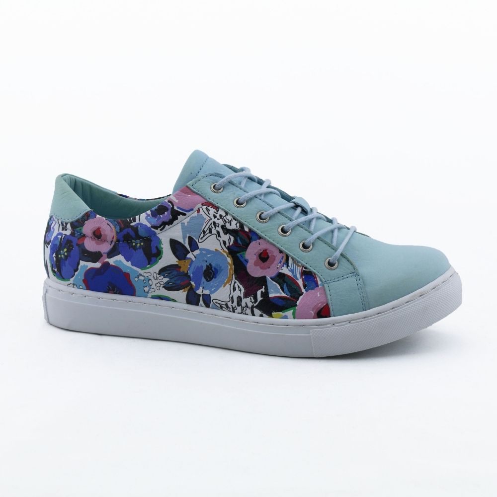 BLUE PATTERNED SNEAKERS